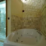 Arte Cave Szálloda *